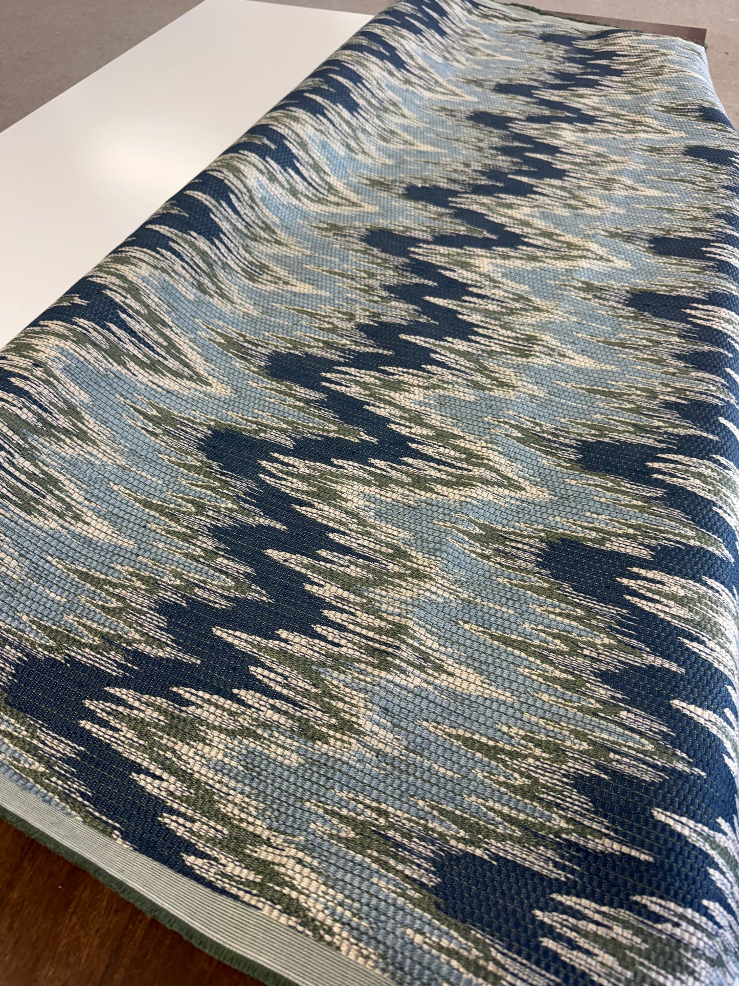 Colefax and Fowler, medora, blue and green, 1.25 yards