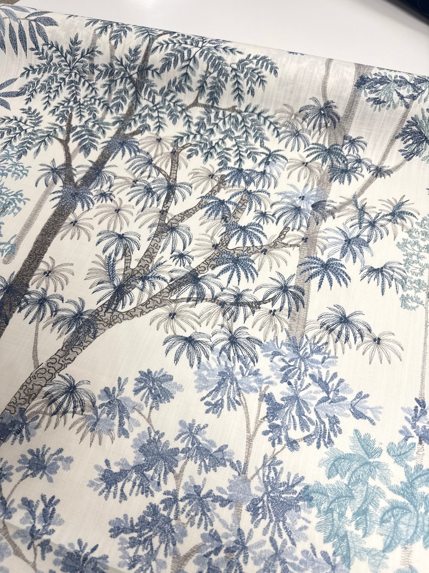 Jane Churchill, kingswood, 3.8 yards