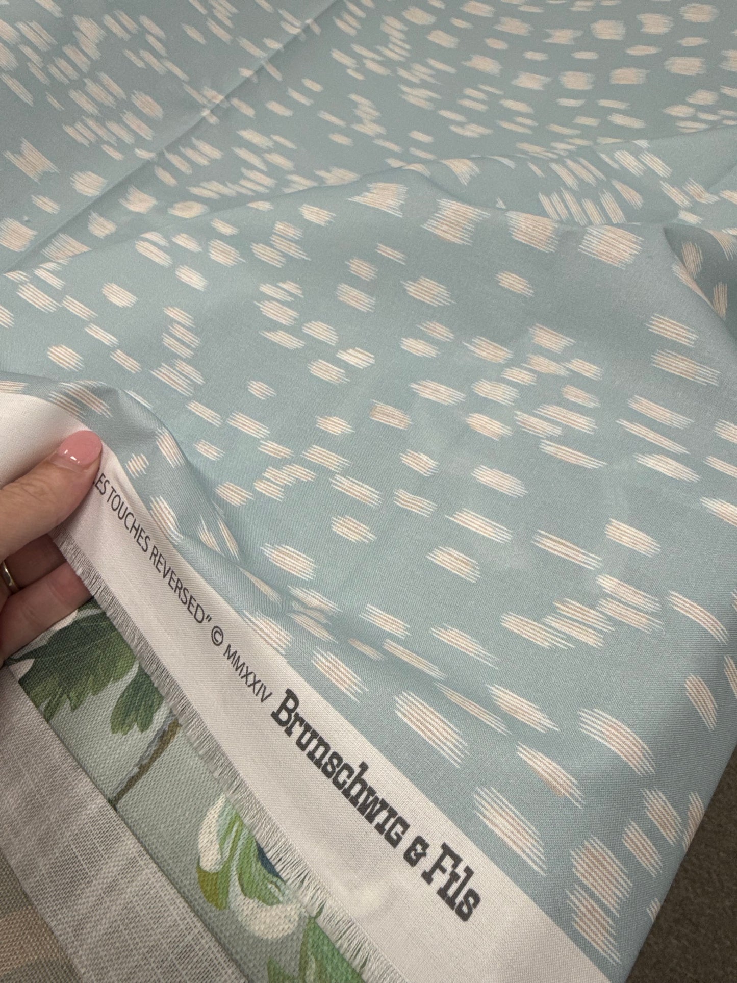 Brunschwig & Fils, Les touches reversed, by the yard