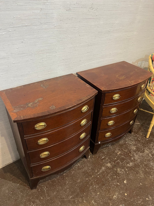Pair of Traditional Nightstands