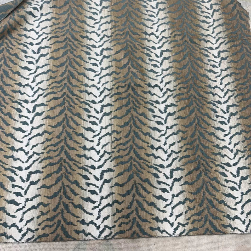 KRAVET ANIMAL TIGER SKIN BLUE BEIGE PERFORMANCE UPHOL FABRIC 1.9 YARDS