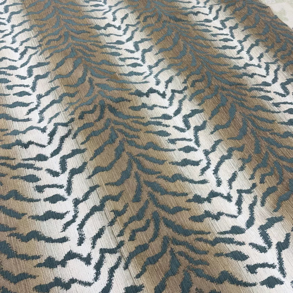 KRAVET ANIMAL TIGER SKIN BLUE BEIGE PERFORMANCE UPHOL FABRIC 1.9 YARDS