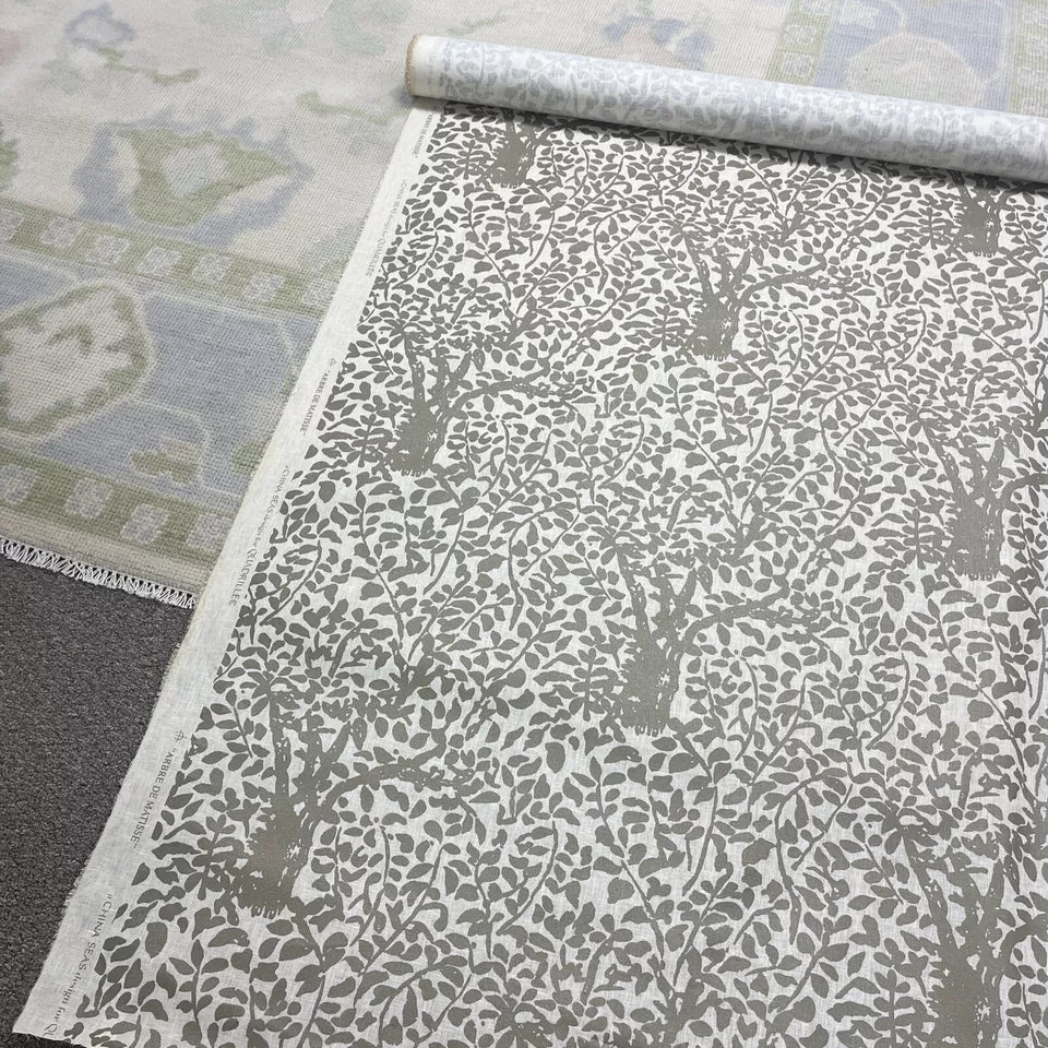 CHINA SEAS FABRIC CHINA SEAS ARBRE DE MATISSE GOLD METALLIC ON TINTED LINEN