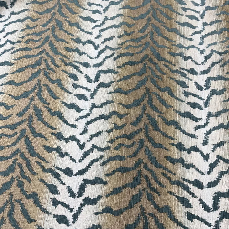 KRAVET ANIMAL TIGER SKIN BLUE BEIGE PERFORMANCE UPHOL FABRIC 1.9 YARDS