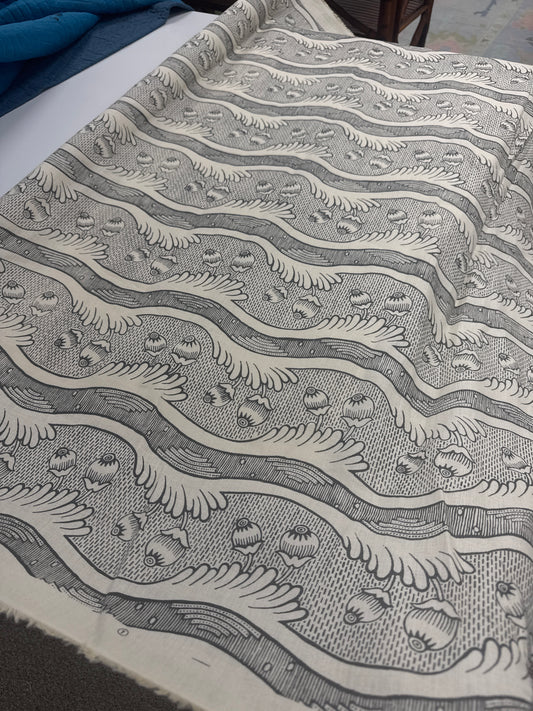 Antoinette Poisson, grenades, 1.75 yards