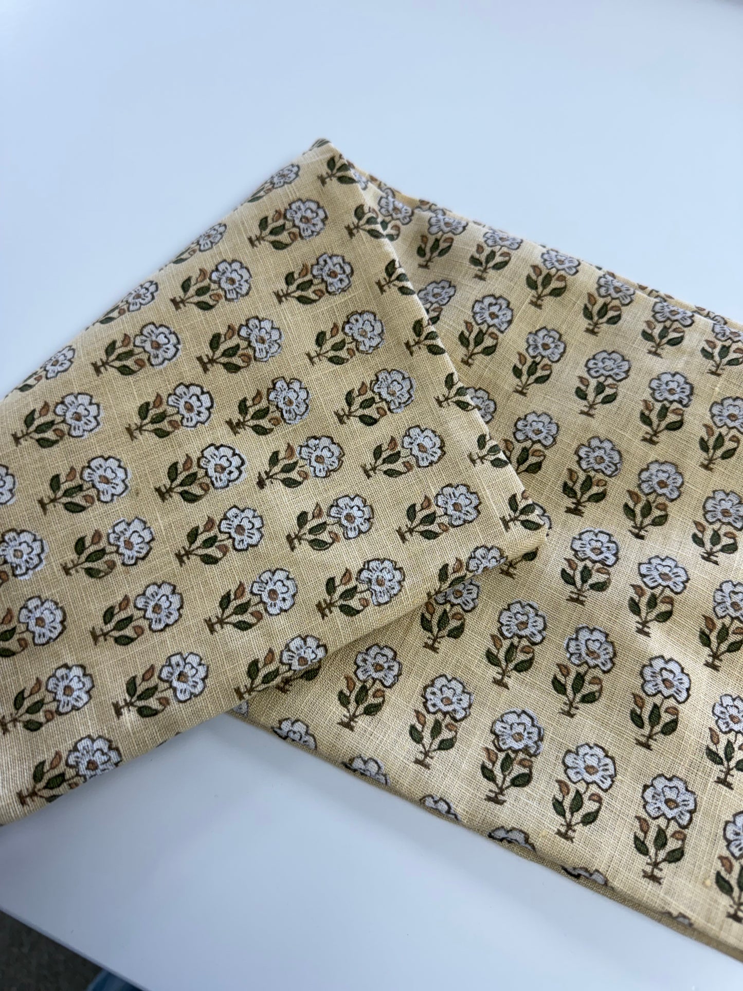 Floral 0.5 yard