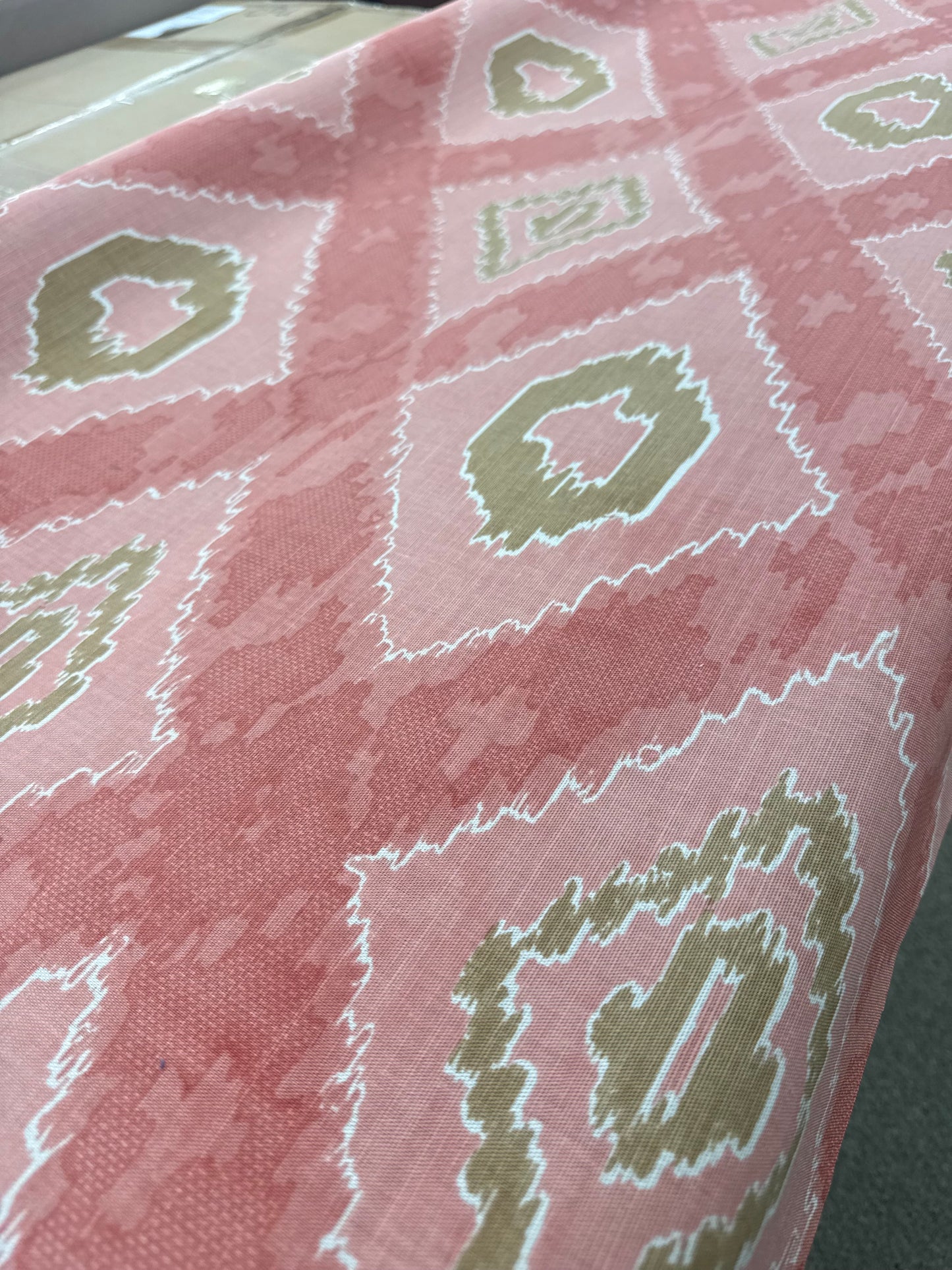 Pierre Frey, APACHE TRELLIS, 2.4 yards