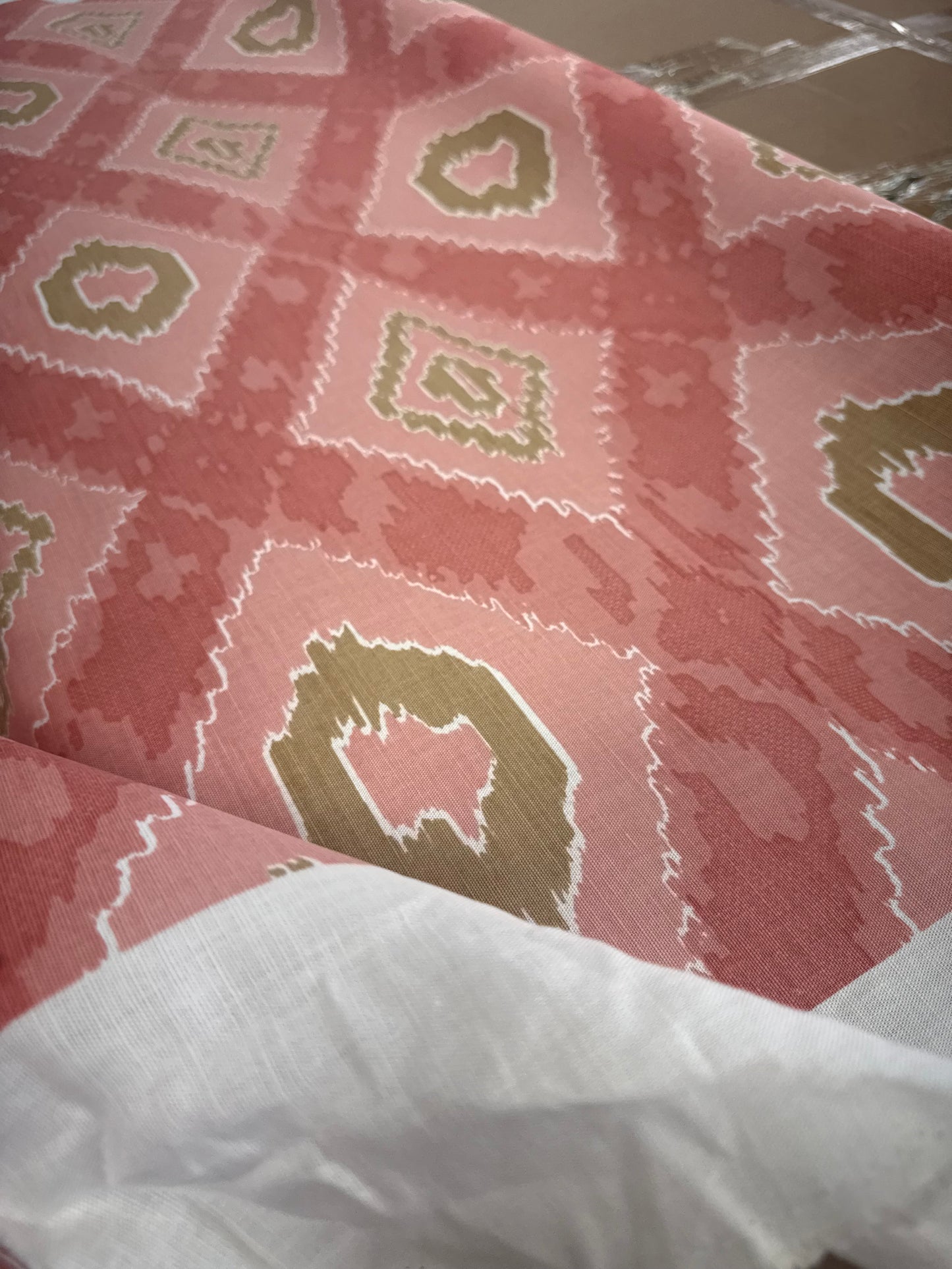 Pierre Frey, APACHE TRELLIS, 2.4 yards