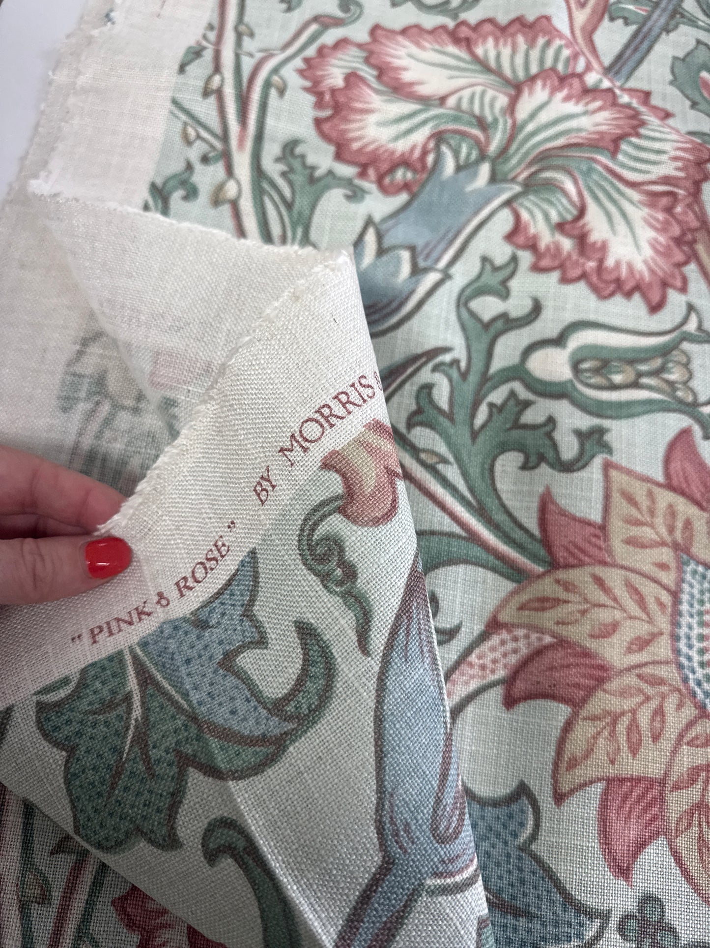 Morris & Co, pink & rose, 3.6 yards,