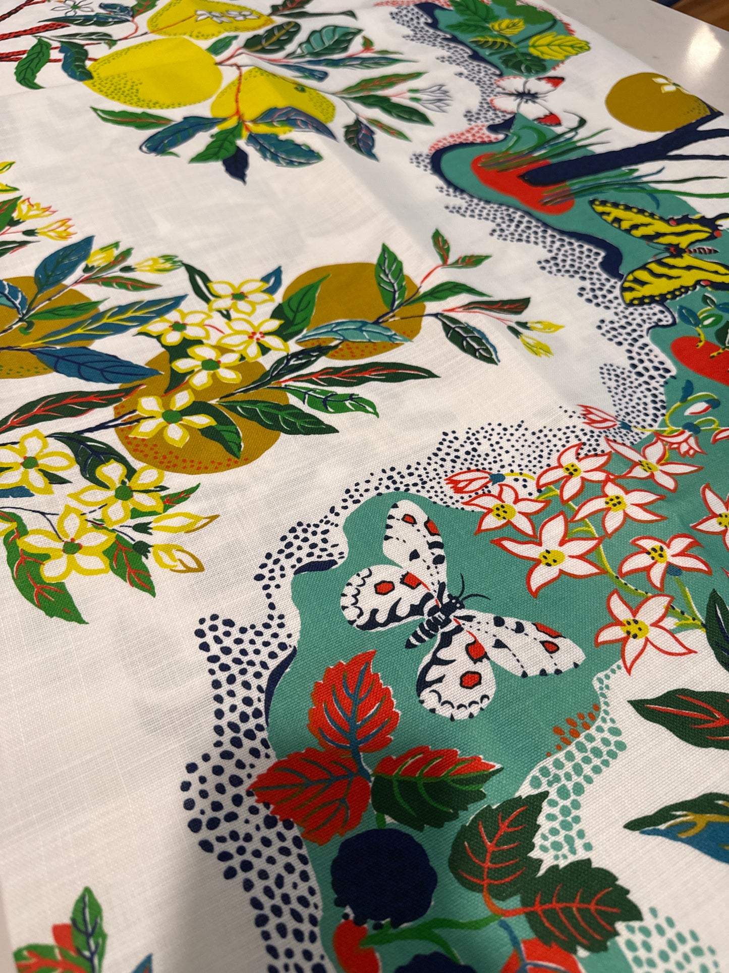 Schumacher, Citrus Garden, 2.1 yards