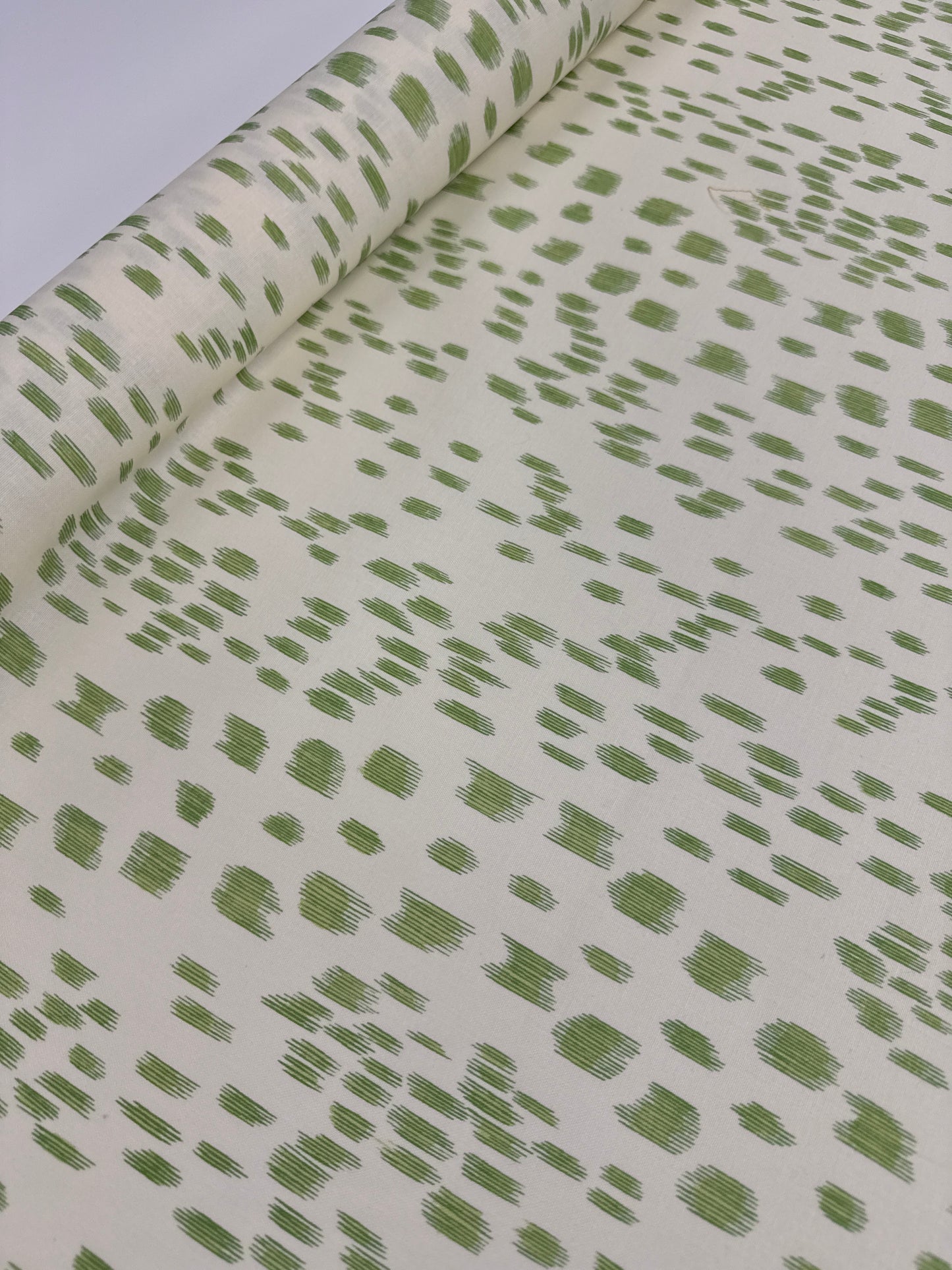 Brunschwig & Fils, Les Touches, green, 3 yards