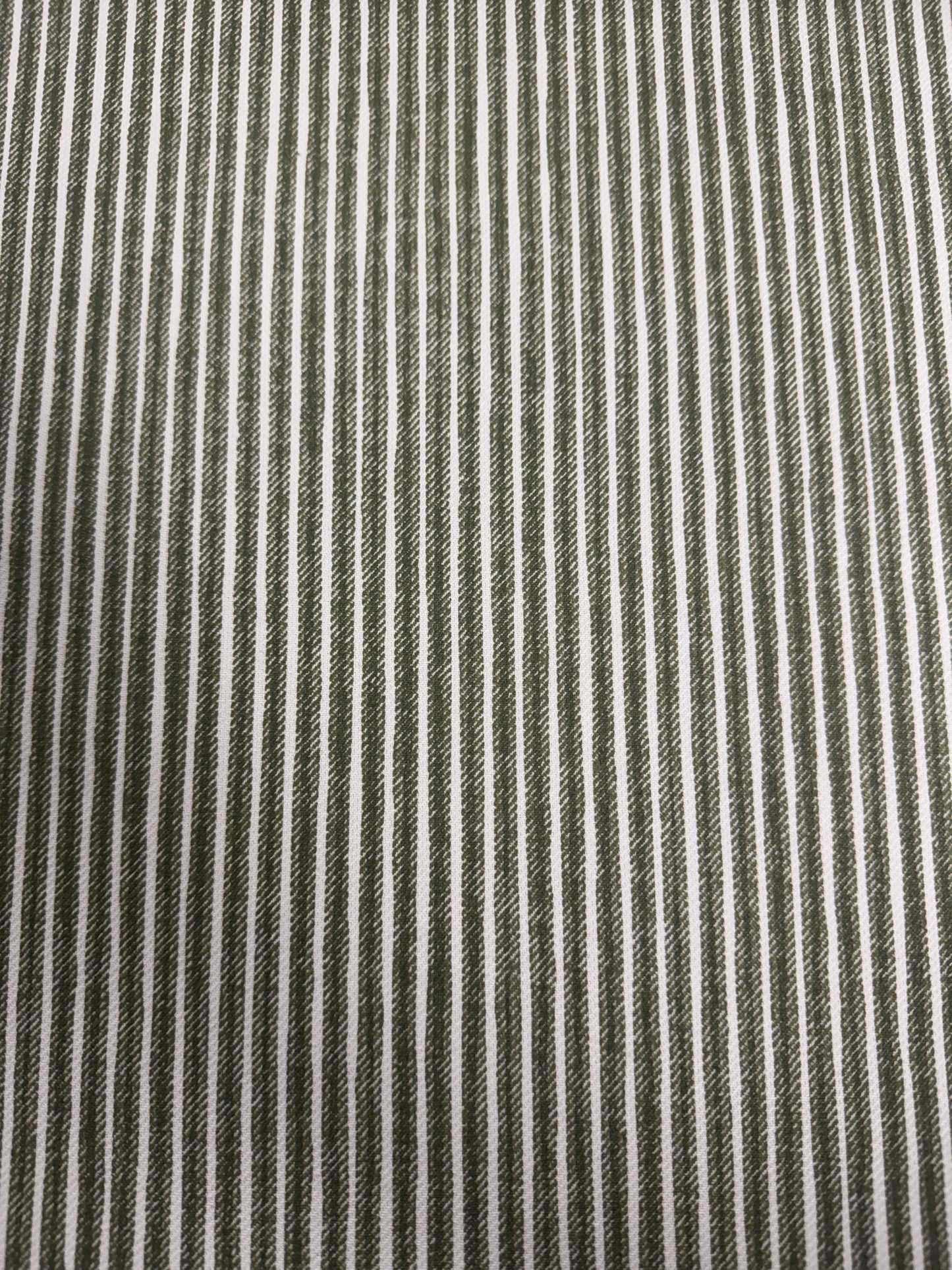 Fermoie, poulton stripe, green, 3.4 yards