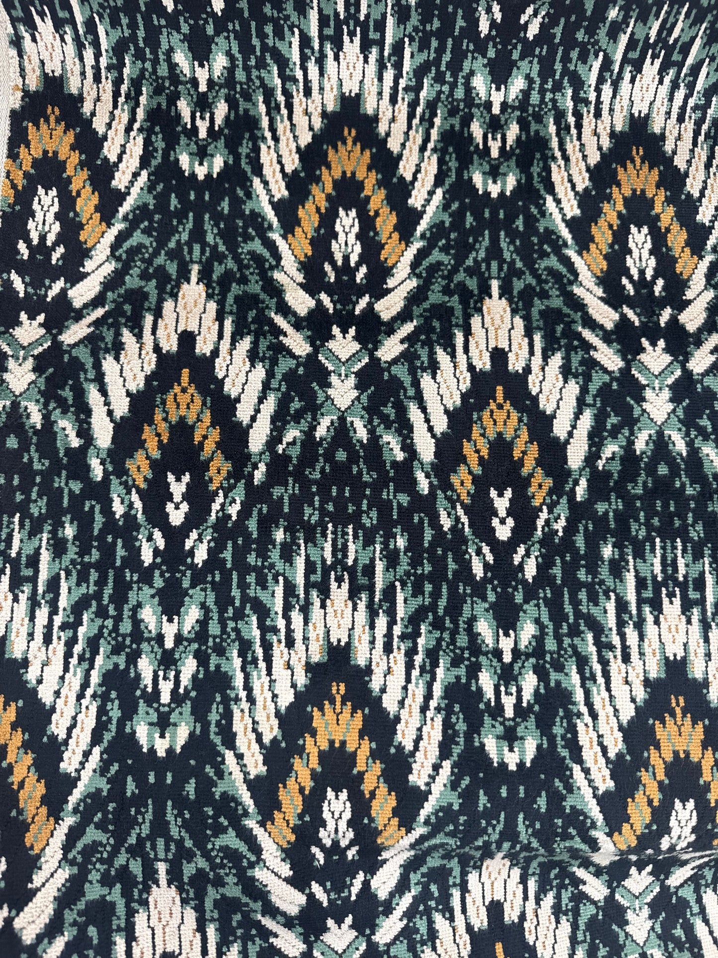 Romo, lolana velvet, 3.4 yards