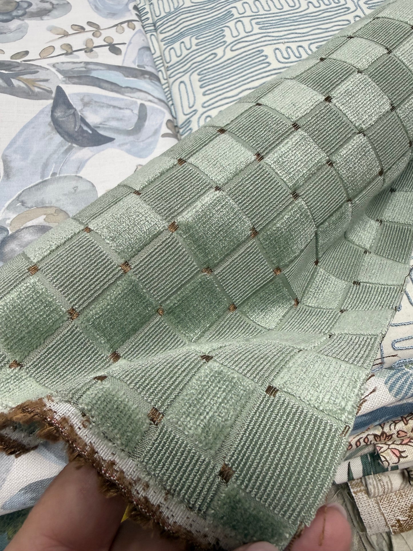 Lee Jofa, Levens, Velvet .8 Yards