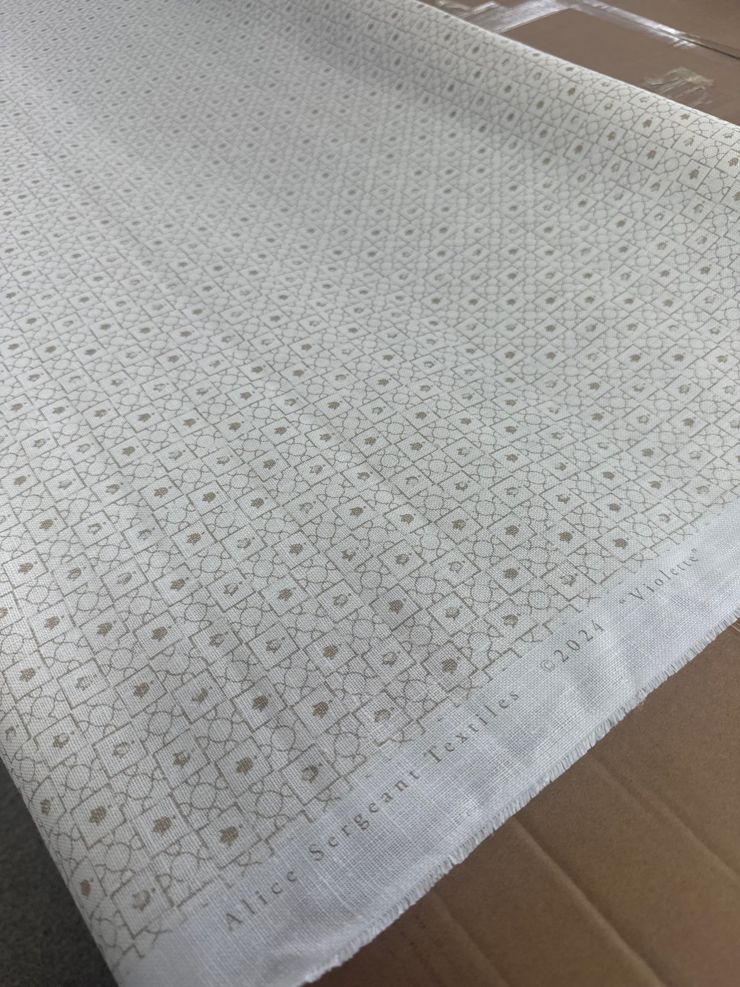 Alice Sergeant, violette, 1 yard