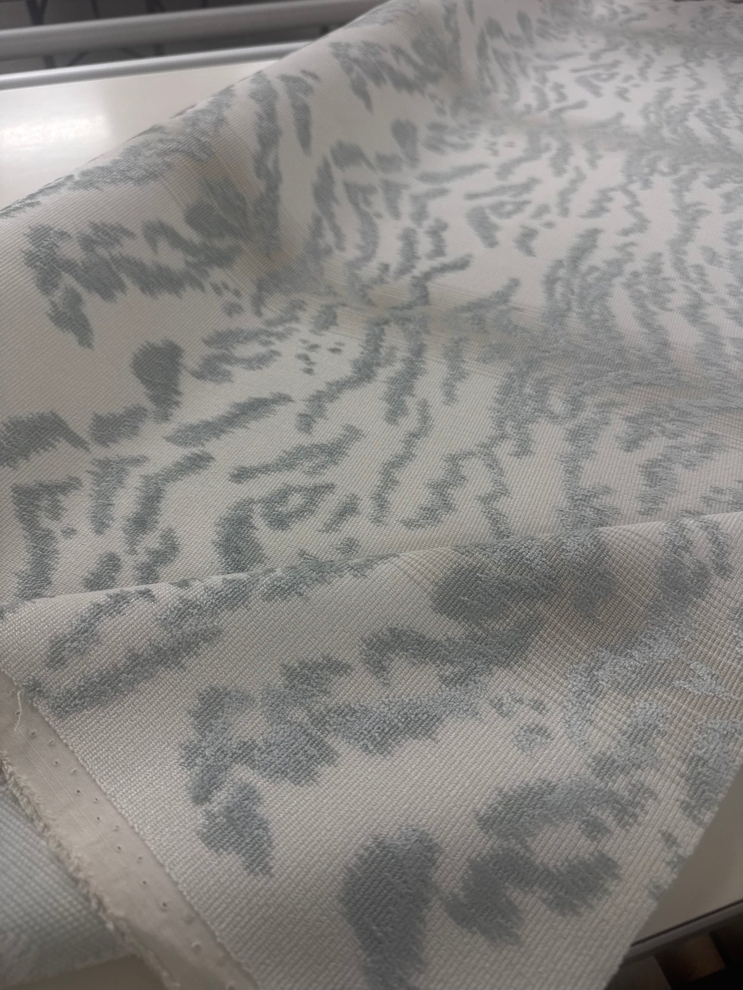 Cowtan and Tout, Rajah, 2.5 yards