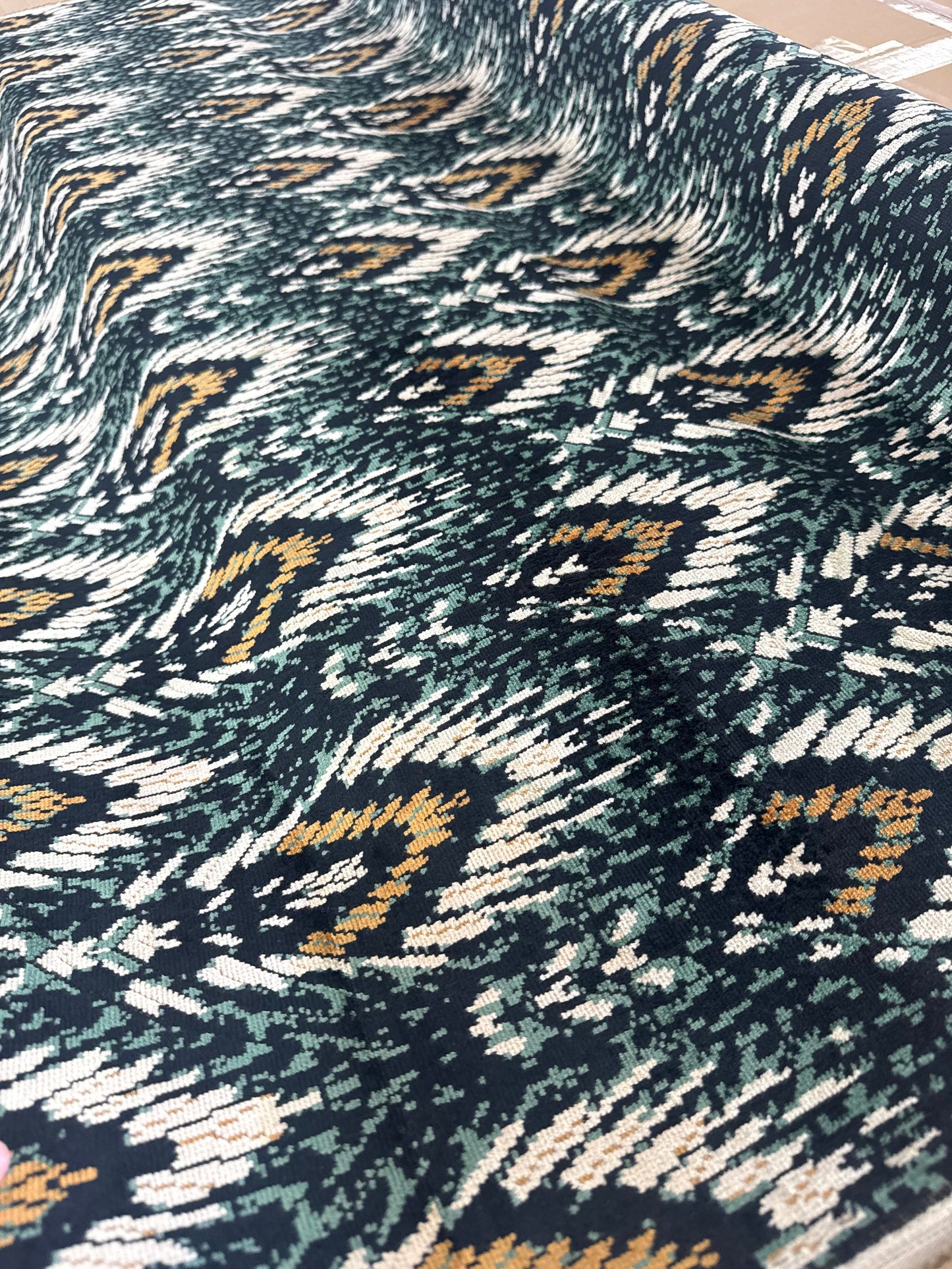 Romo, lolana velvet, 3.4 yards