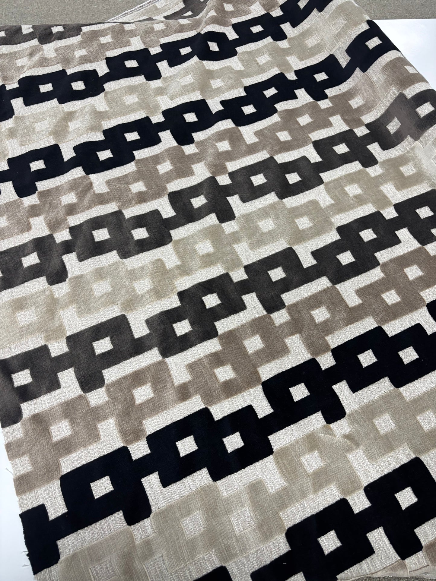 KRAVET COUTURE-35856, 1.6 yards